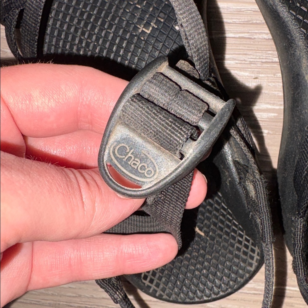 Chaco Black Double Strap Toe Loop Sandals - image 3